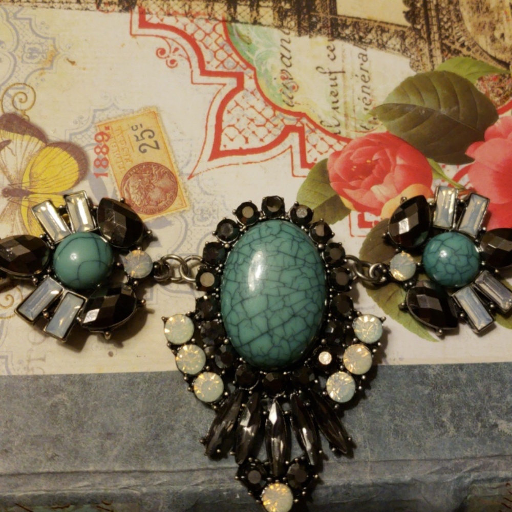 Buckle  Necklace - Picture 3 of 3